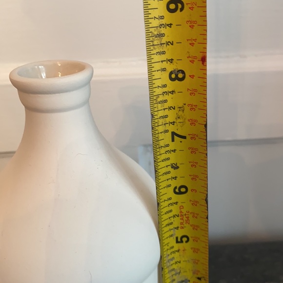 New White Bottle Vase - Picture 4 of 4